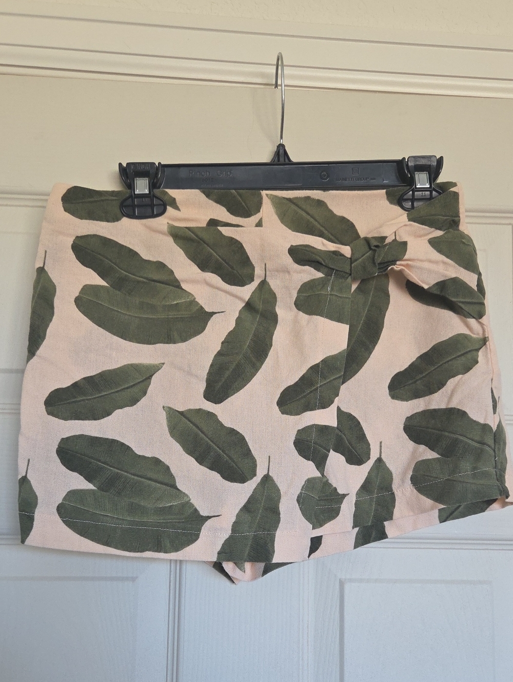 Blue Rain Blush Pink & Olive Green Leaf-Print Shorts